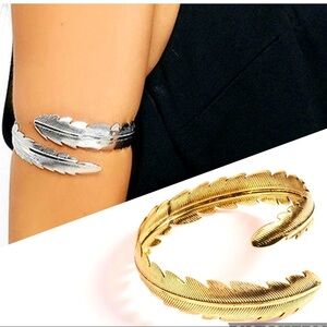 Boho Gold Feather/Leaf Upper Arm Cuff Bracelet